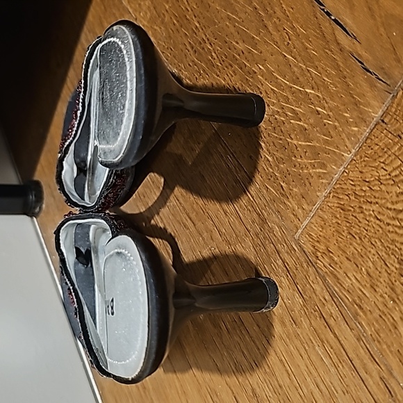 EUC Kitten Healed Sequence Sandals - Picture 3 of 4